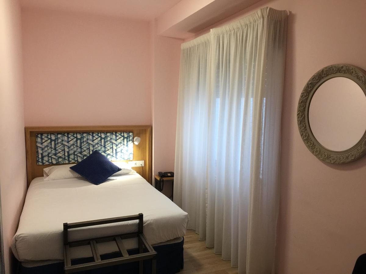 Hotel Celanova Extérieur photo