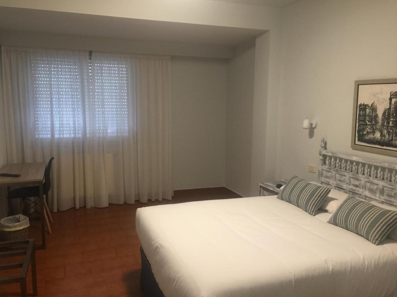 Hotel Celanova Extérieur photo