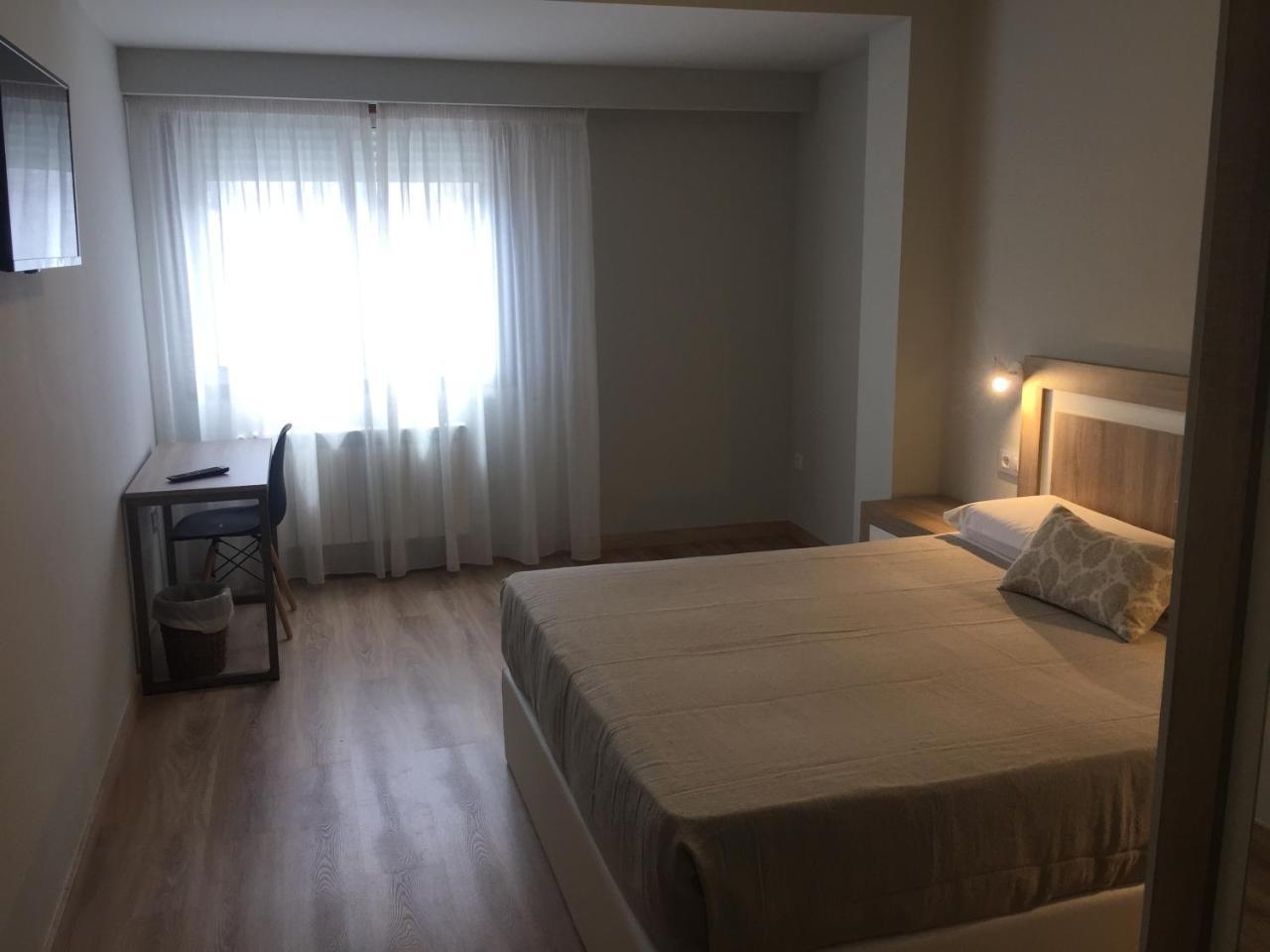 Hotel Celanova Extérieur photo